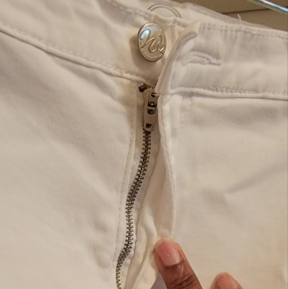 DRESSBARN W62 WHITE MODERN FIT BOYFRIEND CROP JEANS - Picture 5 of 5